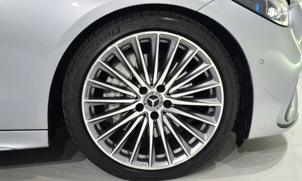 Mercedes-Benz C-Class C300 4MATIC AMG Line, 2023