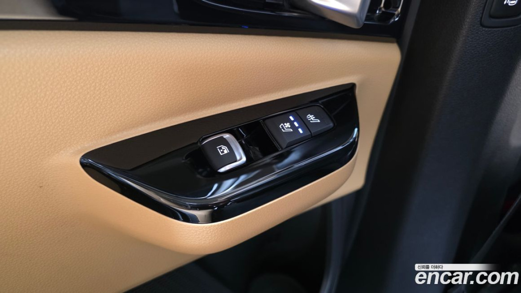 Kia Carnival 9-Seater Signature, 2023