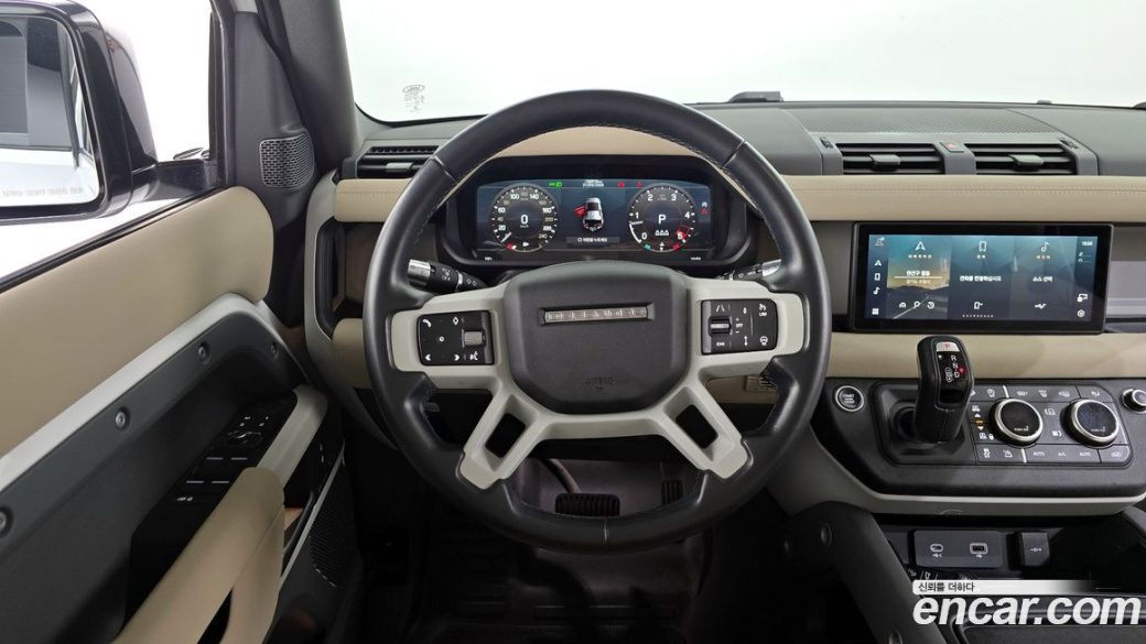 Land Rover Defender 110 D250 SE, 2022