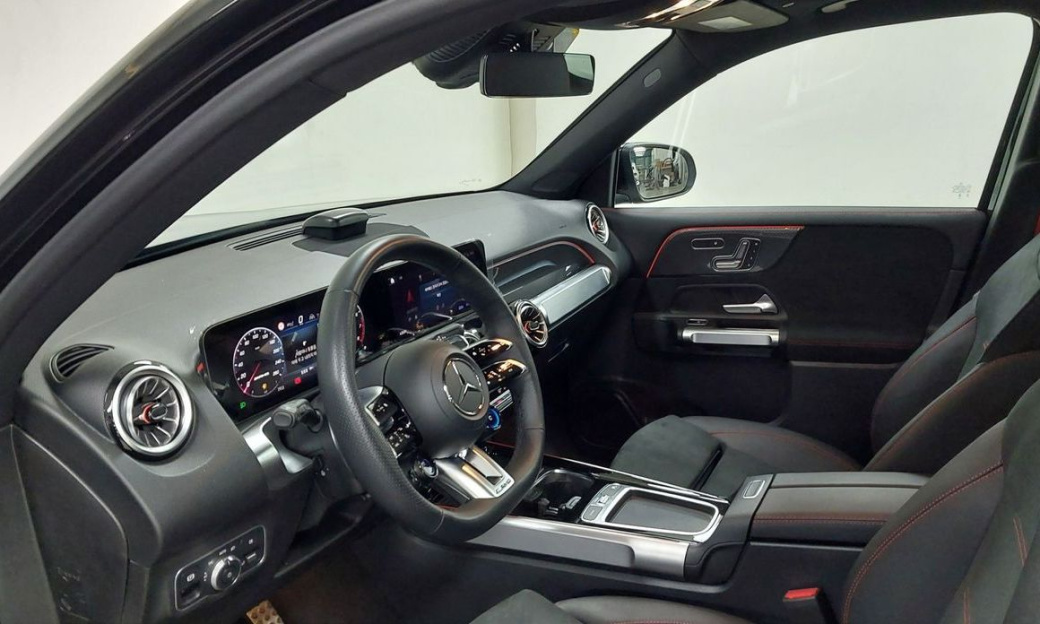 Mercedes-Benz GLB-Class AMG GLB35 4MATIC, 2025