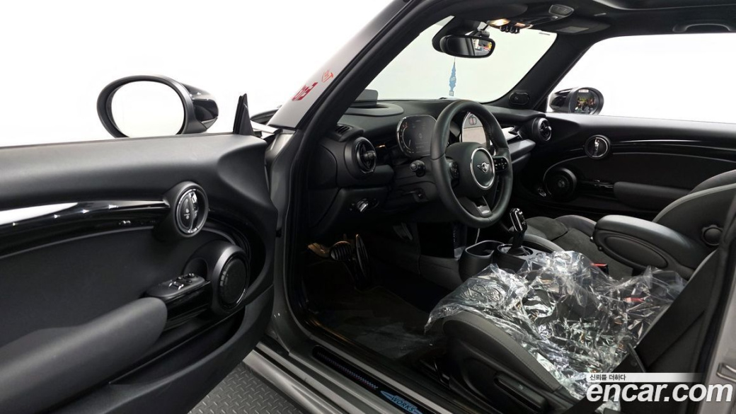 Mini Cooper JCW, 2024