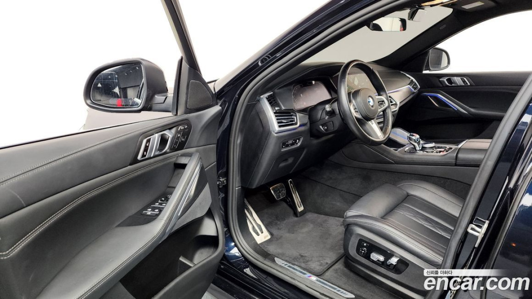 BMW X6 xDrive40i M Sport, 2022