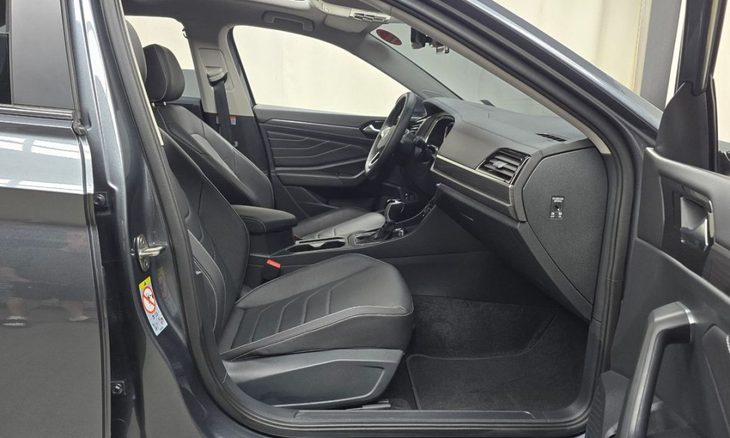 Volkswagen Jetta 1.5 TSI Prestige, 2023
