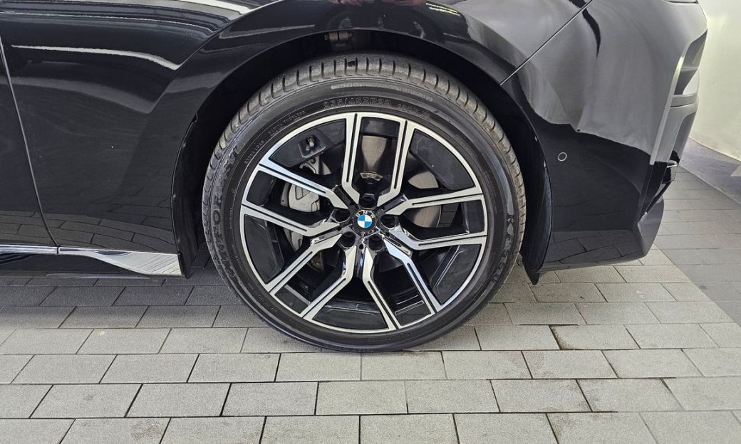 BMW 7-Series 740i xDrive M Sport, 2024