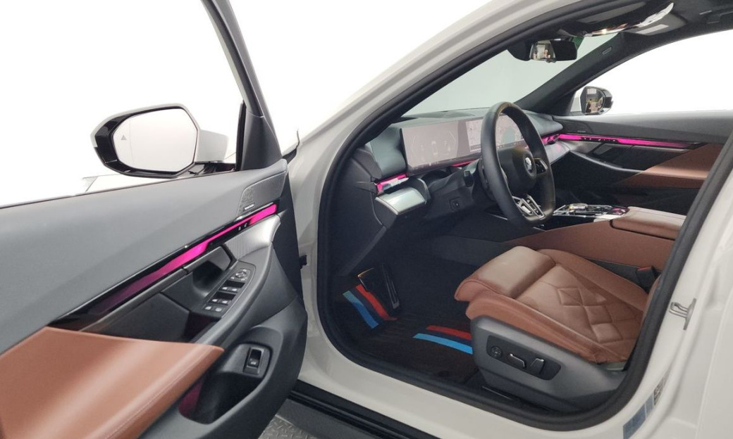 BMW 5-Series 530i xDrive M Sport, 2025