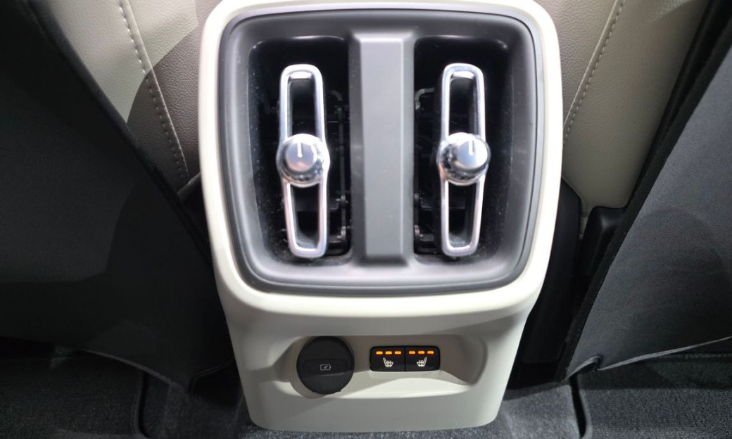 Volvo XC40 B4 Ultimate Bright, 2023