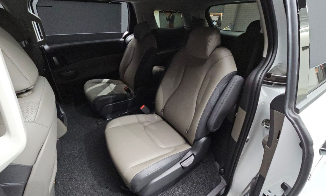 Kia Carnival 9-Seater Noblesse, 2024