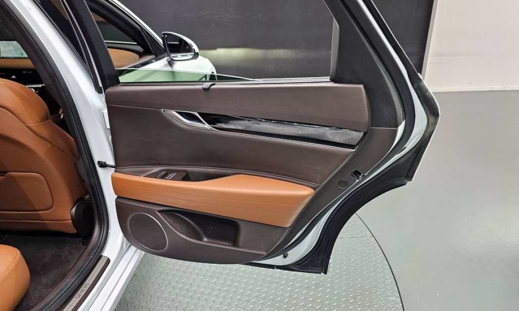 Genesis G80 Gasoline 2.5 Turbo AWD, 2024