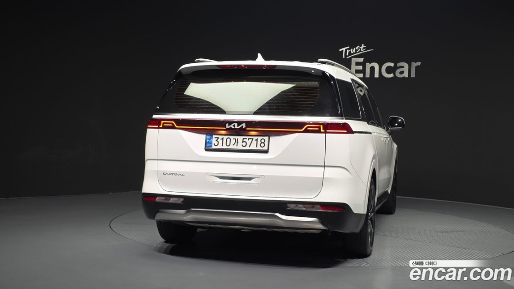 Kia Carnival 9-Seater Signature, 2023
