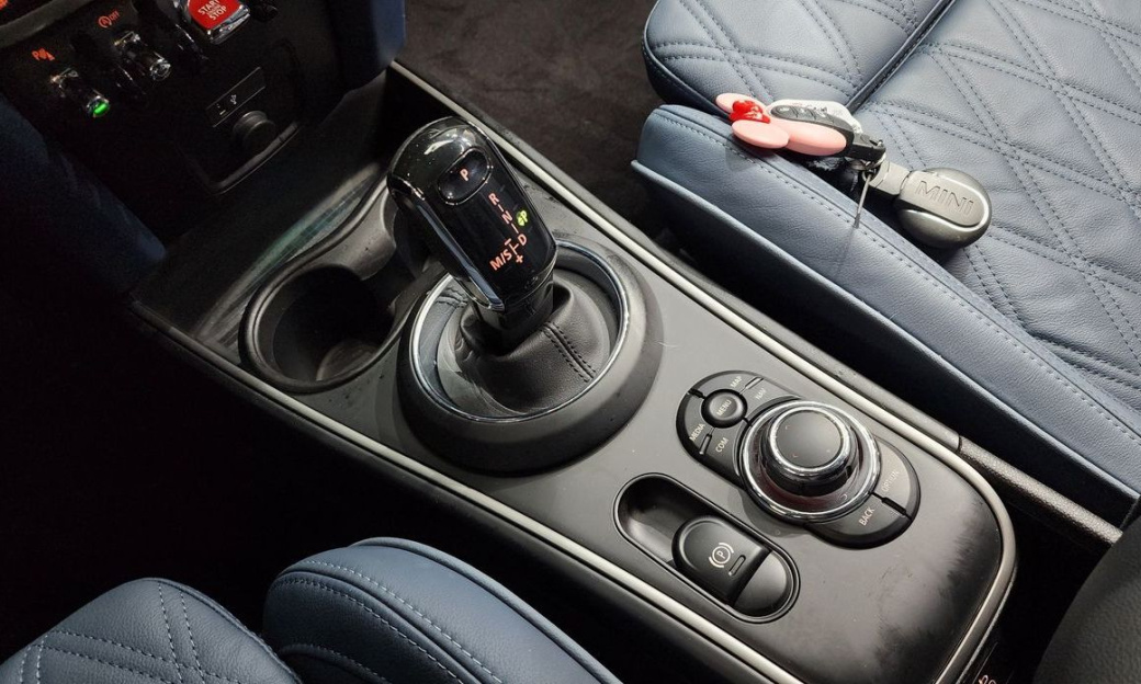 Mini Countryman ALL4 Classic Launch Pack, 2023