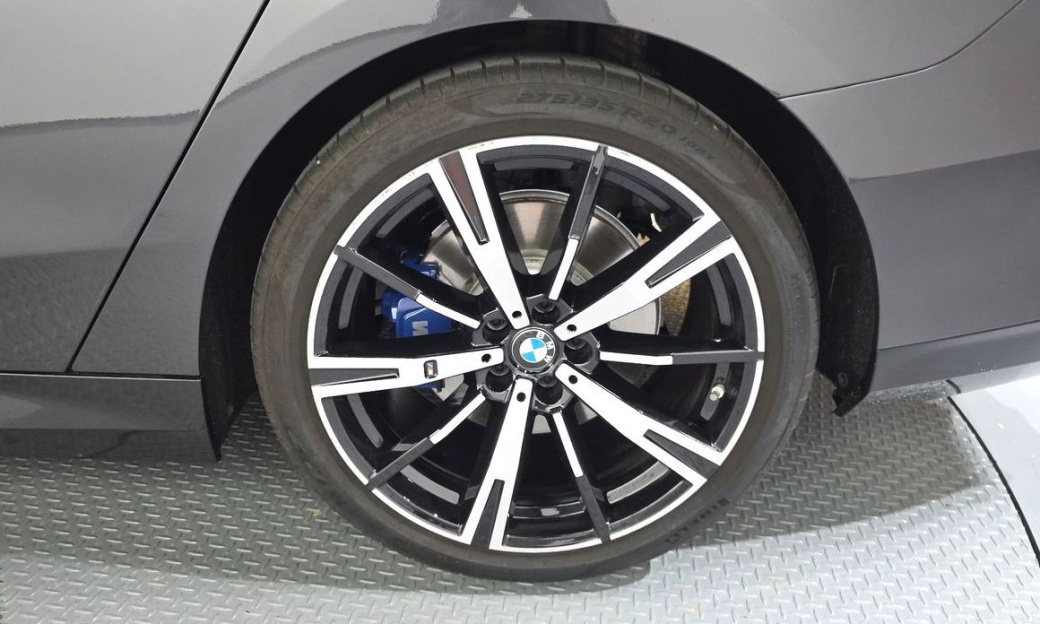 BMW 5-Series 530i xDrive M Sport, 2024