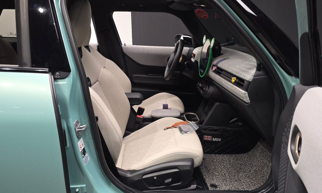 Mini Cooper 5 Door Favoured, 2025