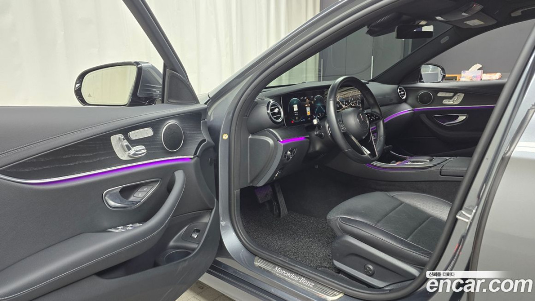 Mercedes-Benz E-Class E250 AMG Line, 2023