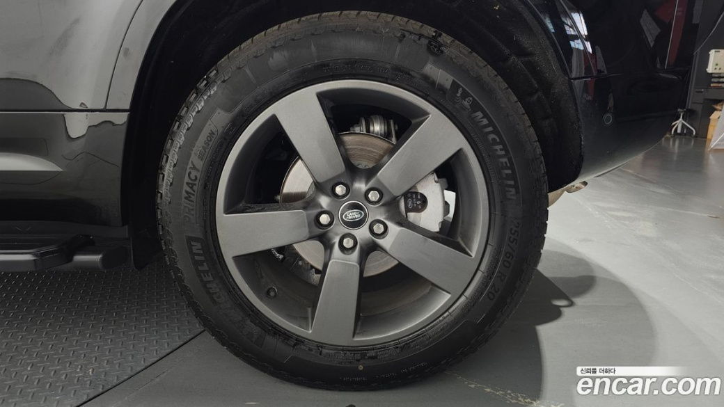 Land Rover Defender 110 P300 X-Dynamic SE, 2025