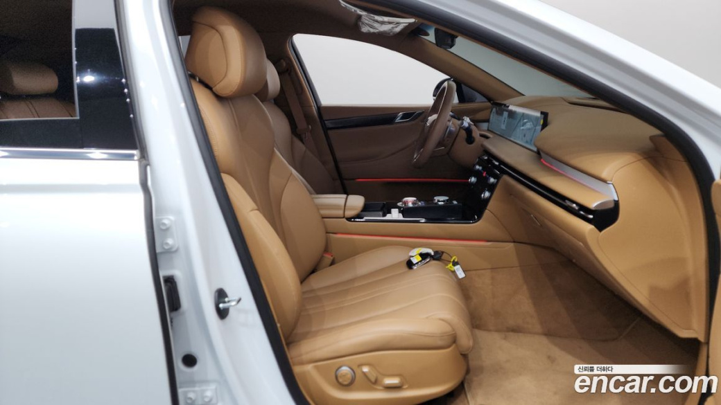 Genesis G80 Gasoline 2.5 Turbo AWD, 2025