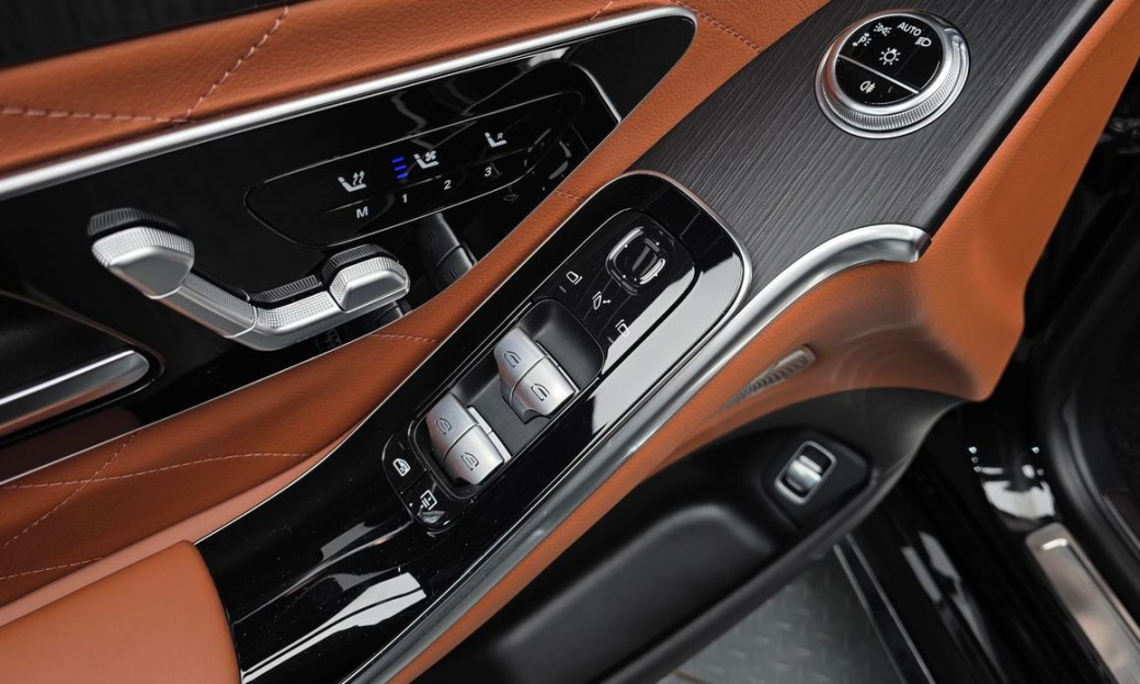 Mercedes-Benz S-Class S400 d 4MATIC, 2023