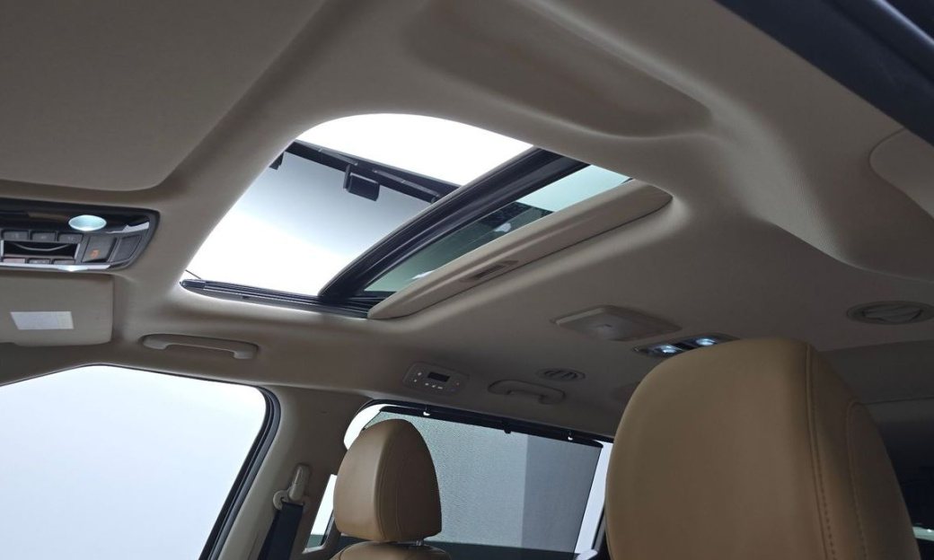 Kia Carnival 7-Seater Signature, 2022