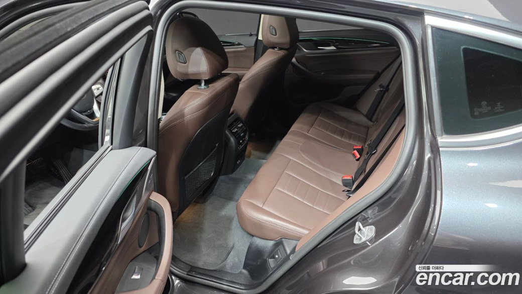 BMW X4 xDrive20i xLine, 2021