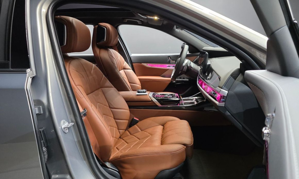 BMW 7-Series 740i xDrive M Sport Limited, 2025