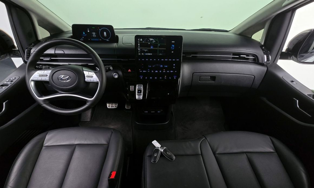 Hyundai Staria 4WD Camper, 2023