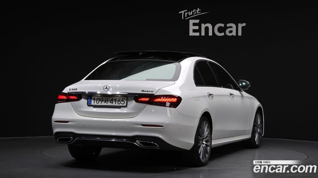 Mercedes-Benz E-Class E350 4MATIC AMG Line, 2022