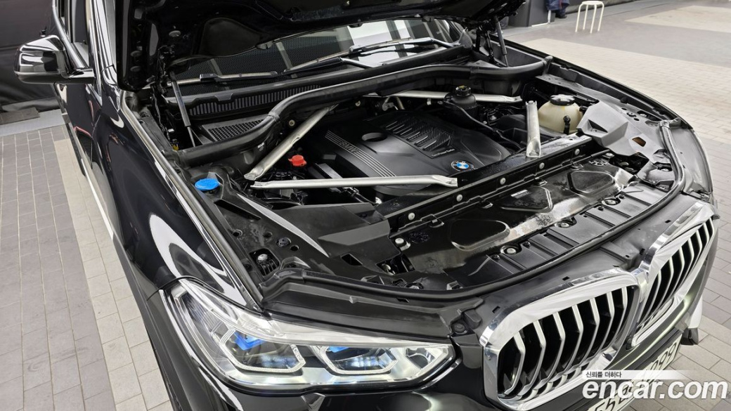 BMW X5 xDrive 40i xLine, 2023