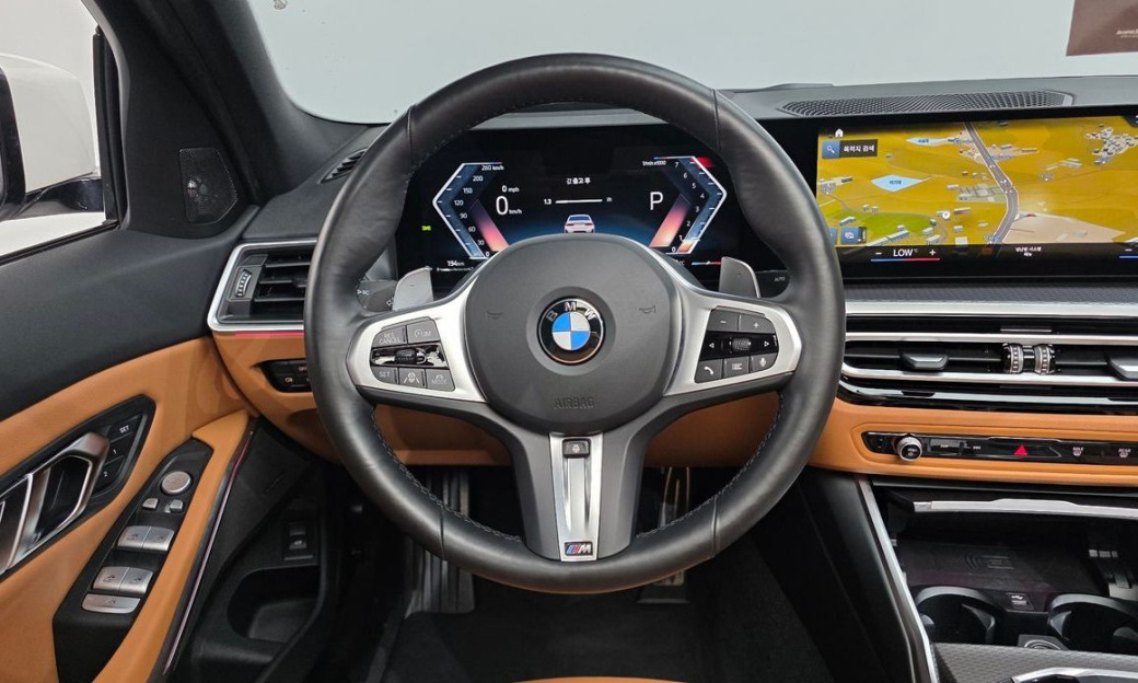 BMW 3-Series 320i M Sport, 2024