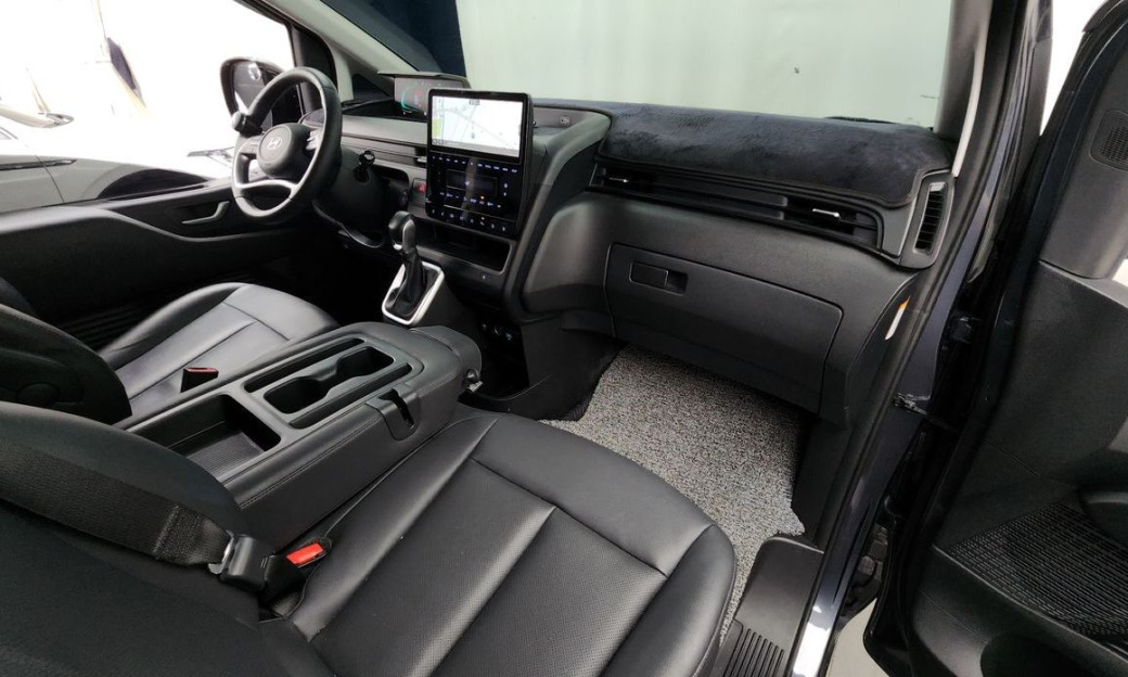 Hyundai Staria Cargo 3-Seater, 2025