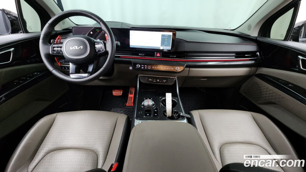 Kia Carnival 9-Seater Signature, 2024