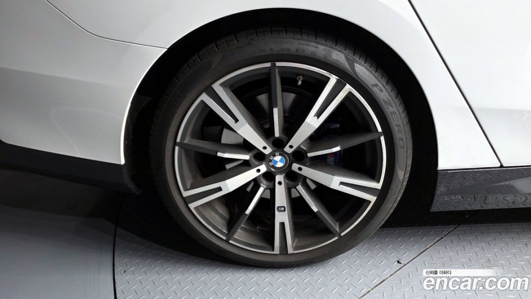 BMW 5-Series 530i xDrive M Sport, 2024