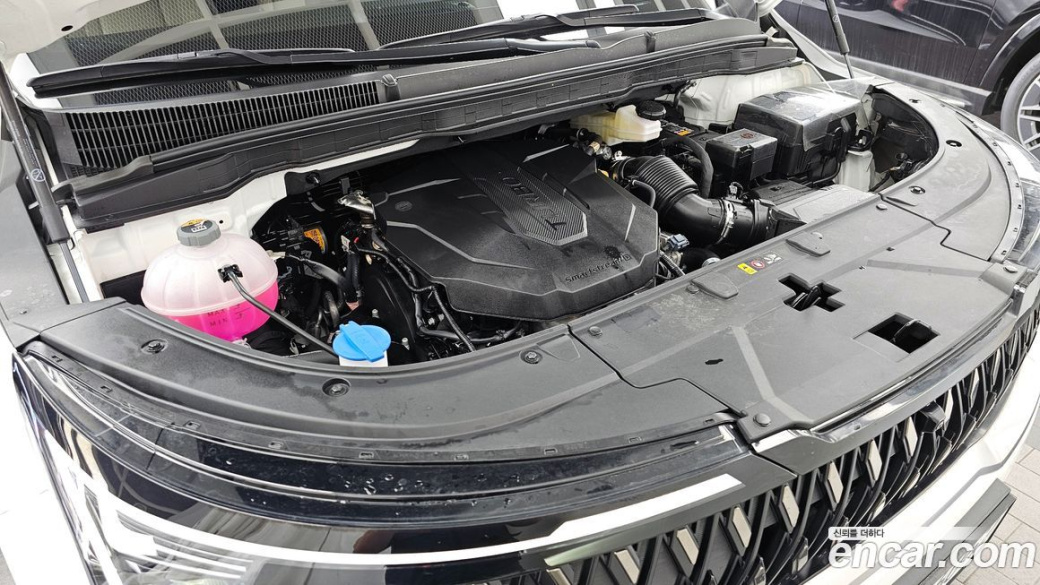 Kia Carnival 9-Seater Hi Limousine, 2025