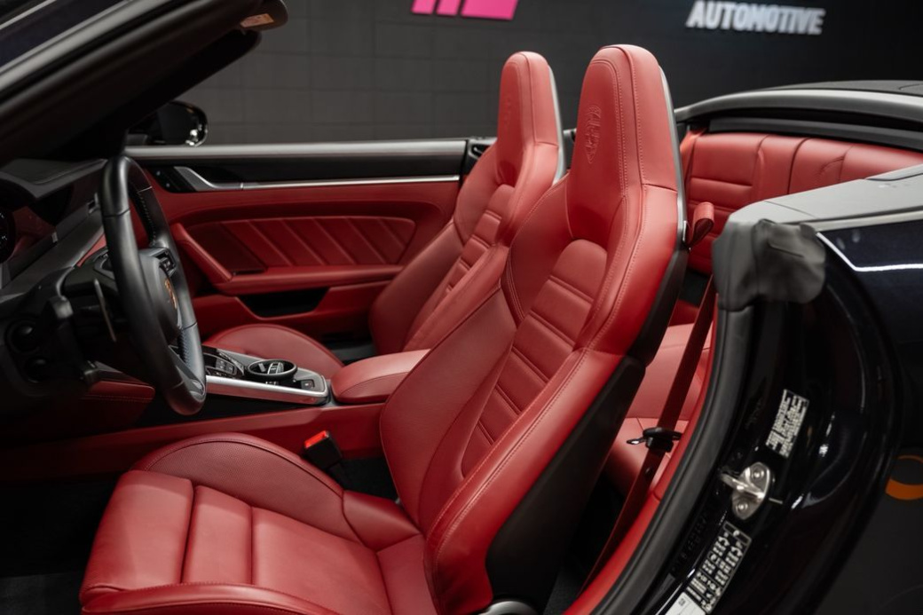 Porsche 911 Turbo S Cabriolet, 2024
