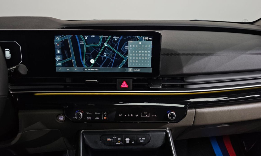 Kia Carnival 7-Seater Gravity, 2025