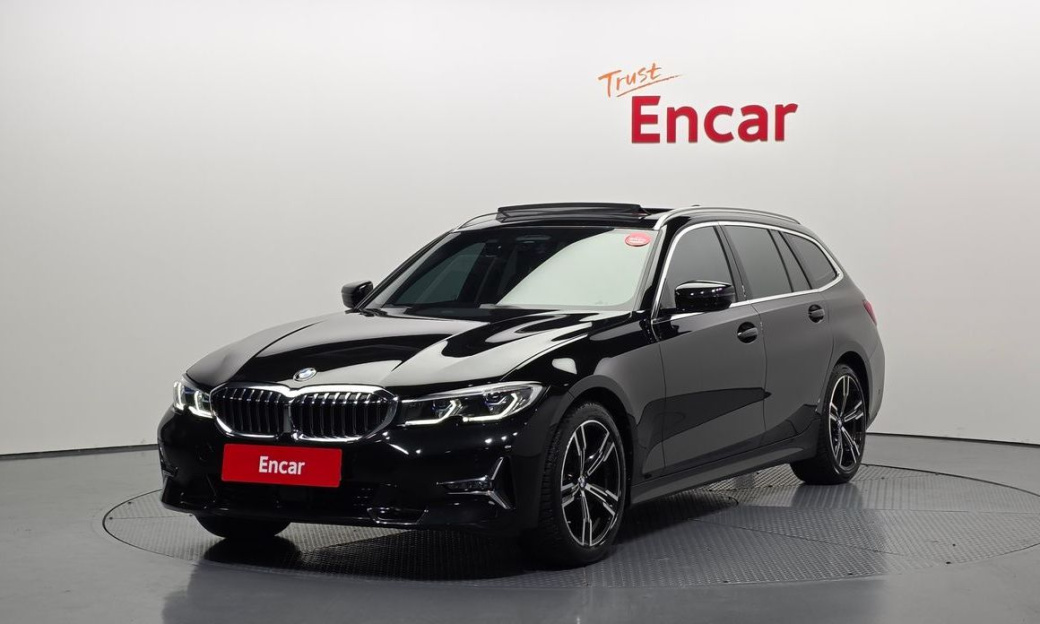 BMW 3-Series 320d Touring Luxury, 2022