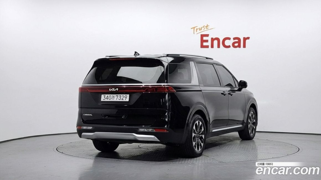 Kia Carnival 9-Seater Signature, 2023