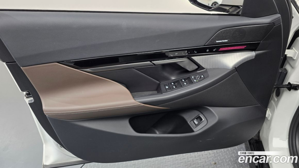 BMW 5-Series 520i M Sport, 2024