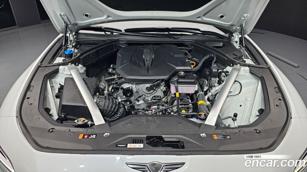 Genesis G70 Gasoline 2.5T 4WD, 2025