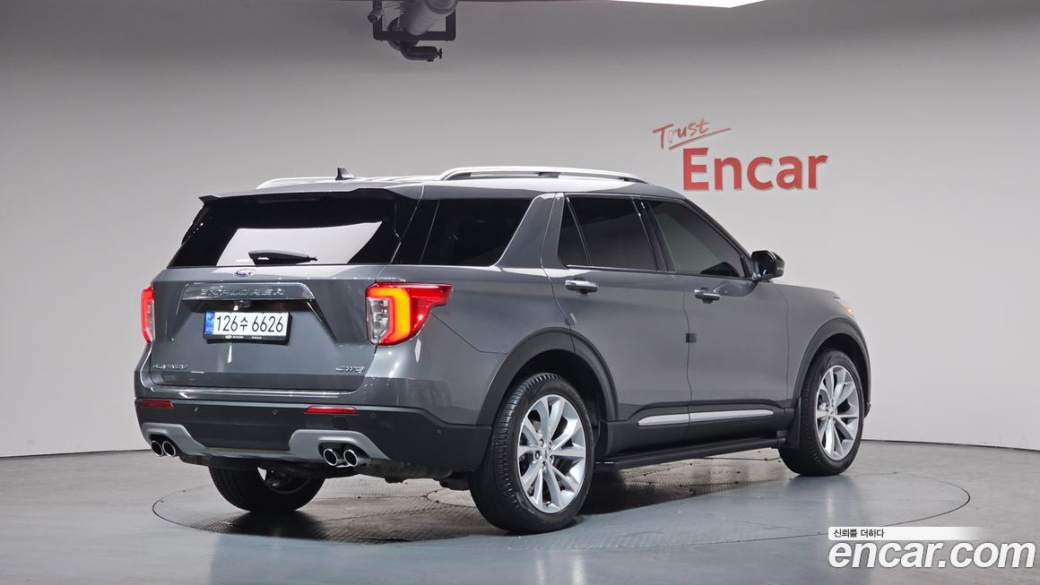 Ford Explorer 3.0 Platinum 4WD, 2022