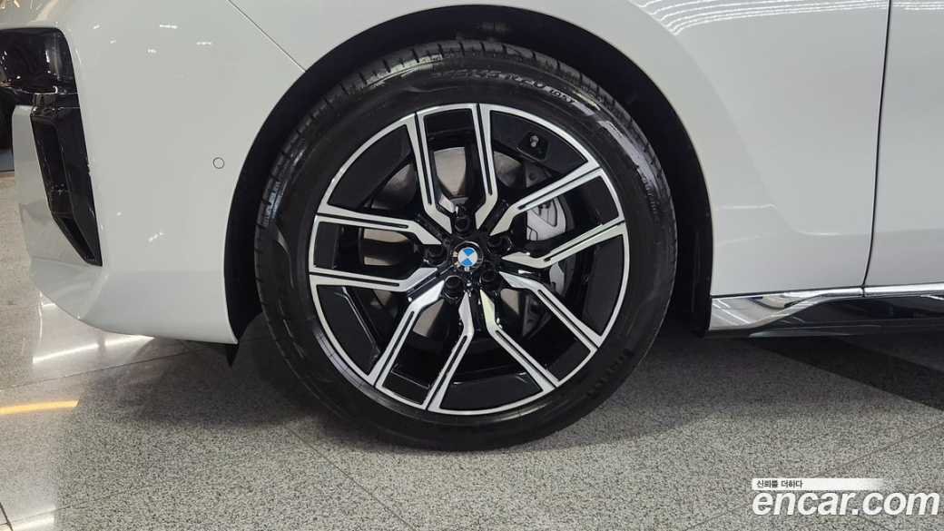 BMW 7-Series 740i sDrive M Sport, 2023