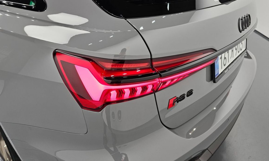 Audi RS6 4.0 TFSI Quattro Avant Performance, 2025