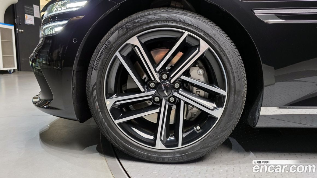 Genesis G80 Gasoline 2.5 Turbo AWD, 2026