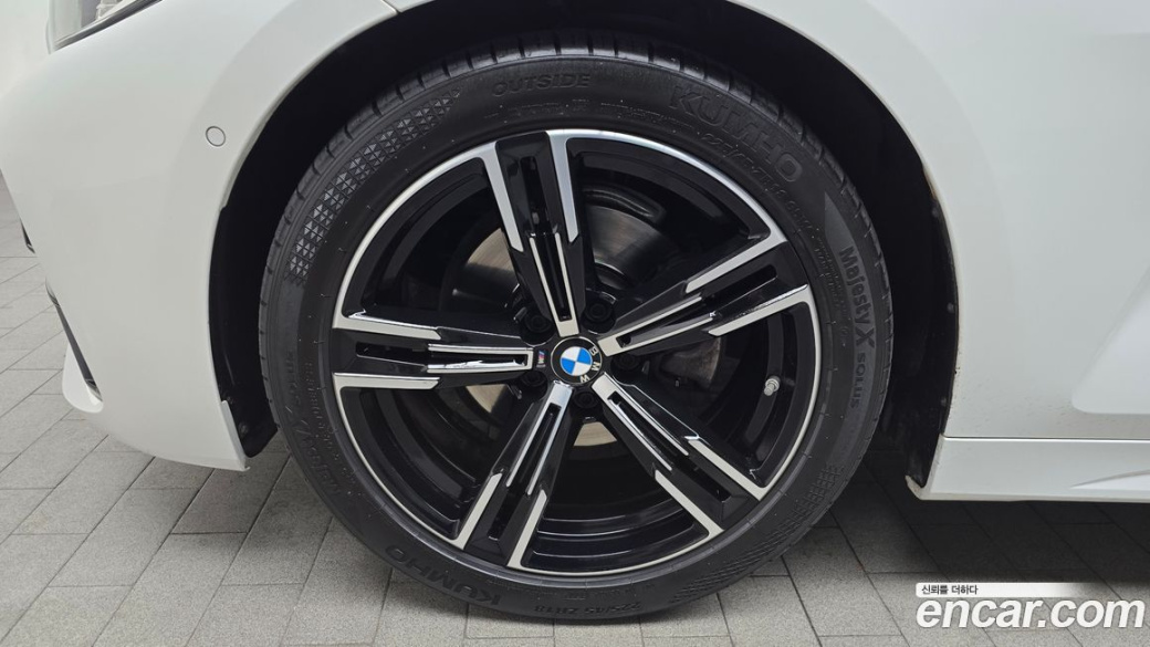 BMW 4-Series 420i M Sport Coupe, 2022