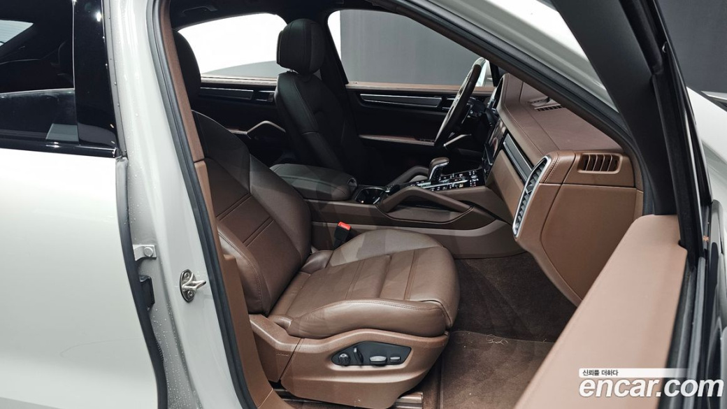 Porsche Cayenne 3.0 COUPE PLATINUM EDITION, 2023