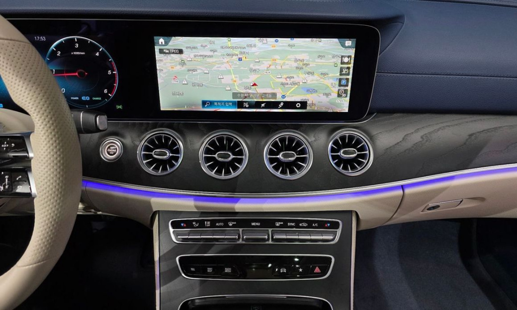 Mercedes-Benz E-Class E300d 4MATIC Coupe, 2022