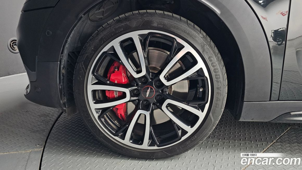 Mini Countryman JCW Launch Pack, 2023