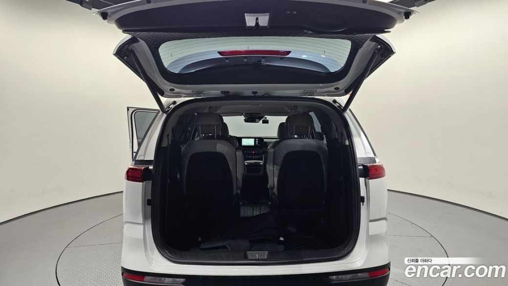 Kia Carnival 9-Seater Noblesse, 2023