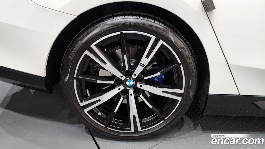 BMW 5-Series 530i xDrive M Sport, 2025