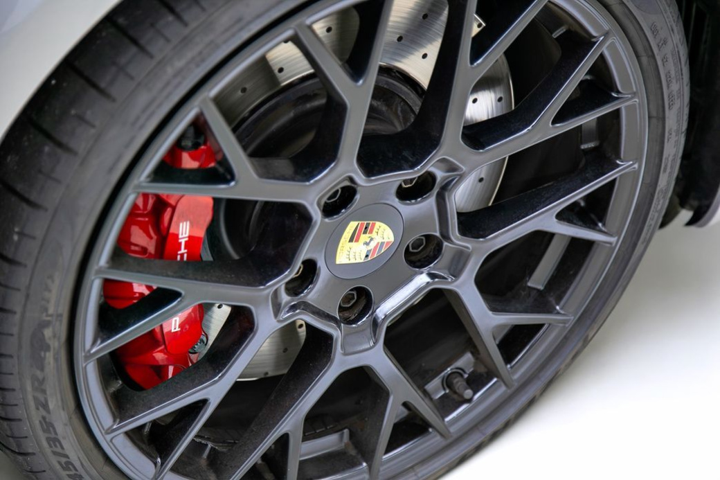 Porsche 911 Targa 4 GTS, 2023
