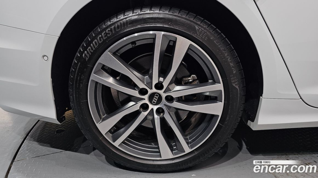 Audi A6 45 TFSI Quattro Premium, 2023