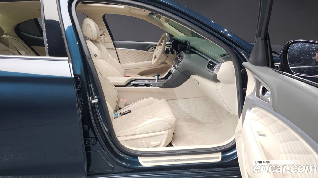 Genesis G70 Gasoline 2.0T 2WD, 2022